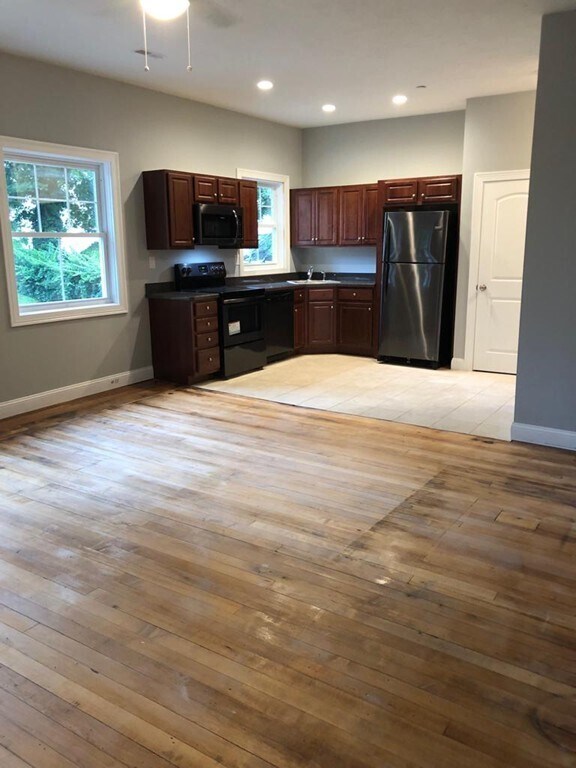 Photo - 41 Arlington St Unit 3