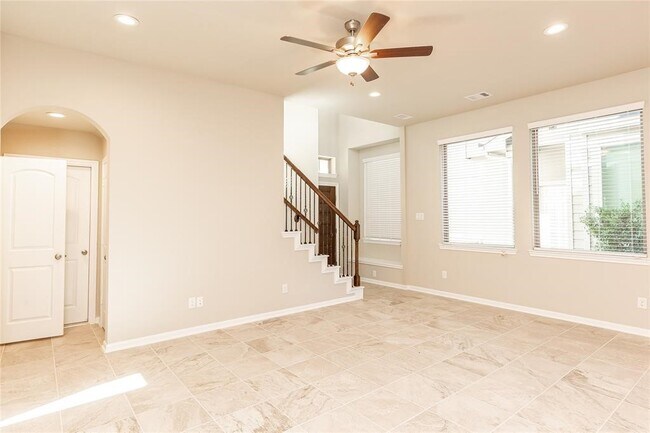 Photo - 5546 Sallow Bay Ln
