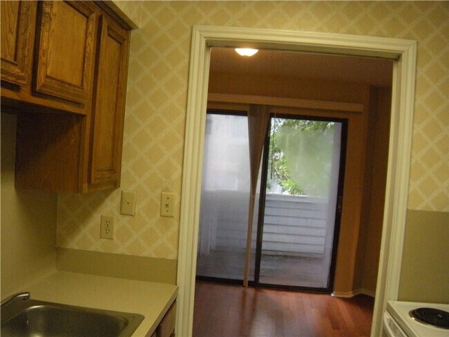 Photo - Gables 11 - 2 Bed - 1 1/2 Bath - 2 Car Per... Casa