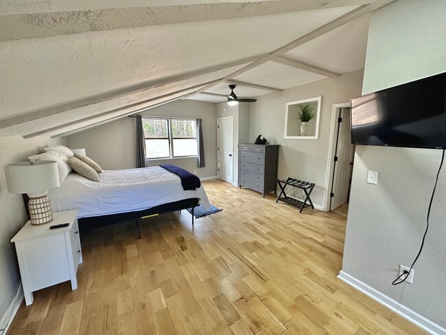 Photo - 348 Cozy Cove Hollow