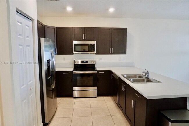 Photo - 10606 W 33rd Ct