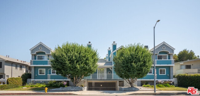 Building Photo - 13030 Moorpark St Rental