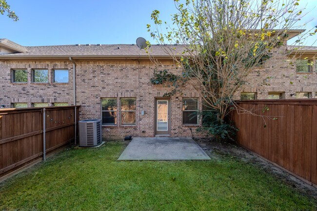 Photo - 1144 Landon Ln