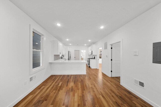 Photo - 319 William St Unit 1