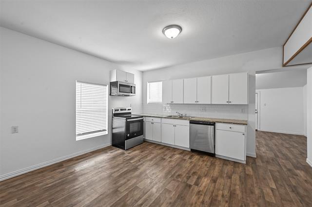 708 W Day St
