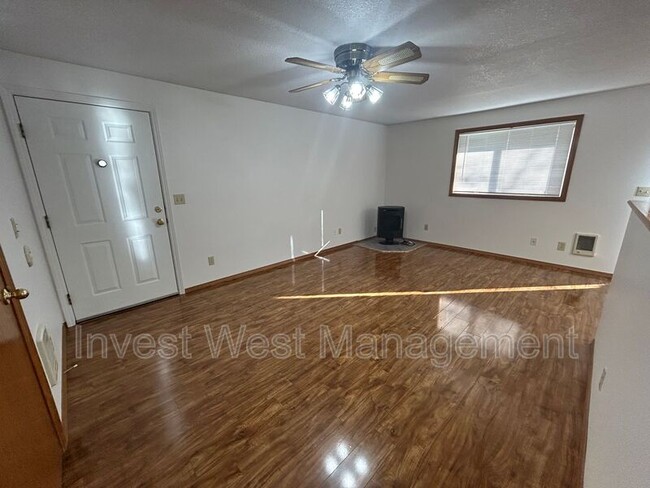 Photo - 3911 Plomondon St