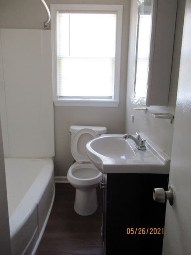 Photo - 539 W 23rd St Unit 3