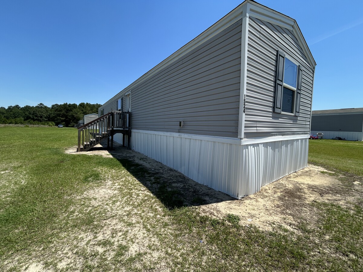 Photo - 1524 Jans Dr
