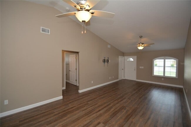 Photo - 8 Pine Hill Ln