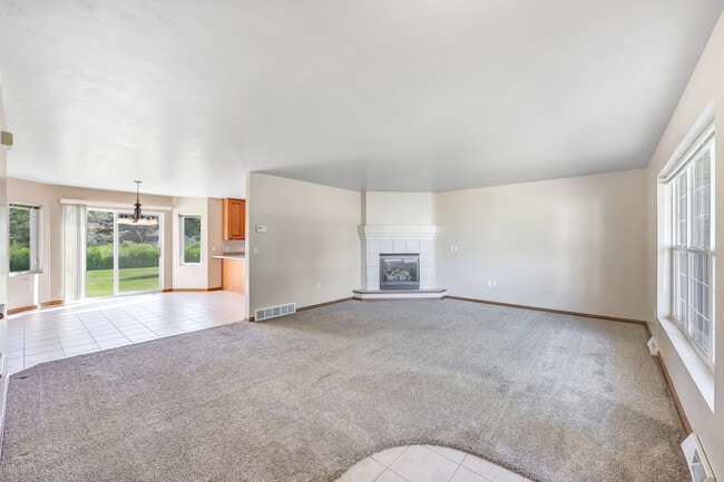 Photo - 156 Cavil Way