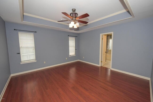 Photo - 105 Kirkwood Ln