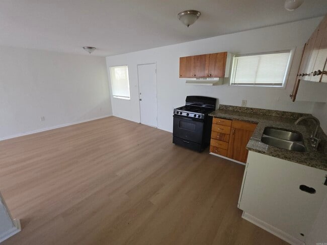 Photo - 4 N Meadowcliff Dr
