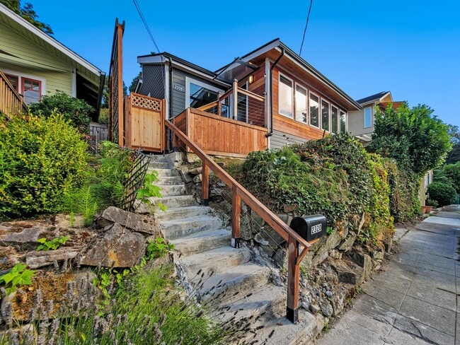 Building Photo - Remodeled Alki Beach Home with Puget Sound Views