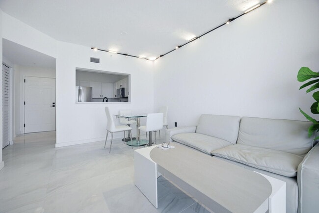 Photo - 3020 NE 32nd Ave Unit 1407