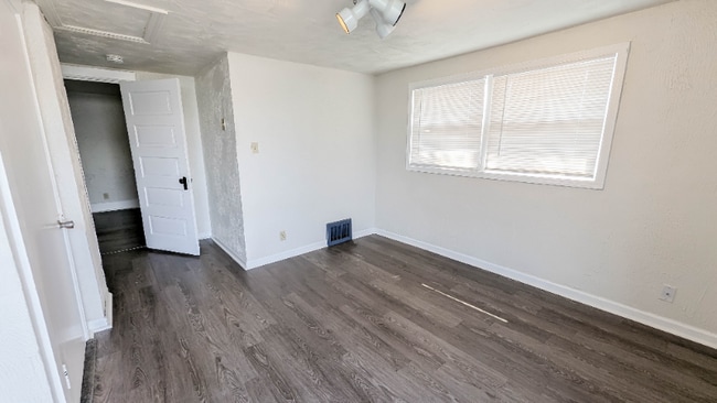 Photo - 914 Gallagher St