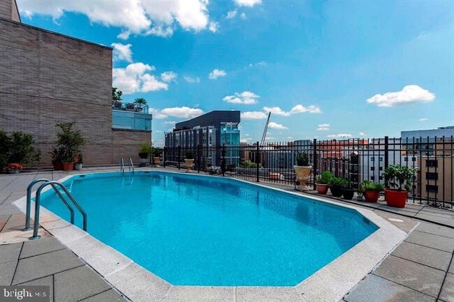 Photo - 2201 L St NW Unit 612