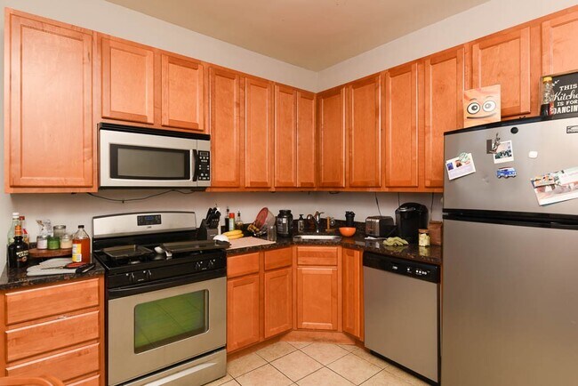 Photo - 1358 W Barry Ave Unit W2