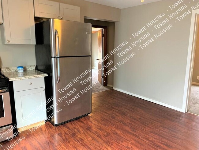 Photo - 487 Hawley St Unidad 2