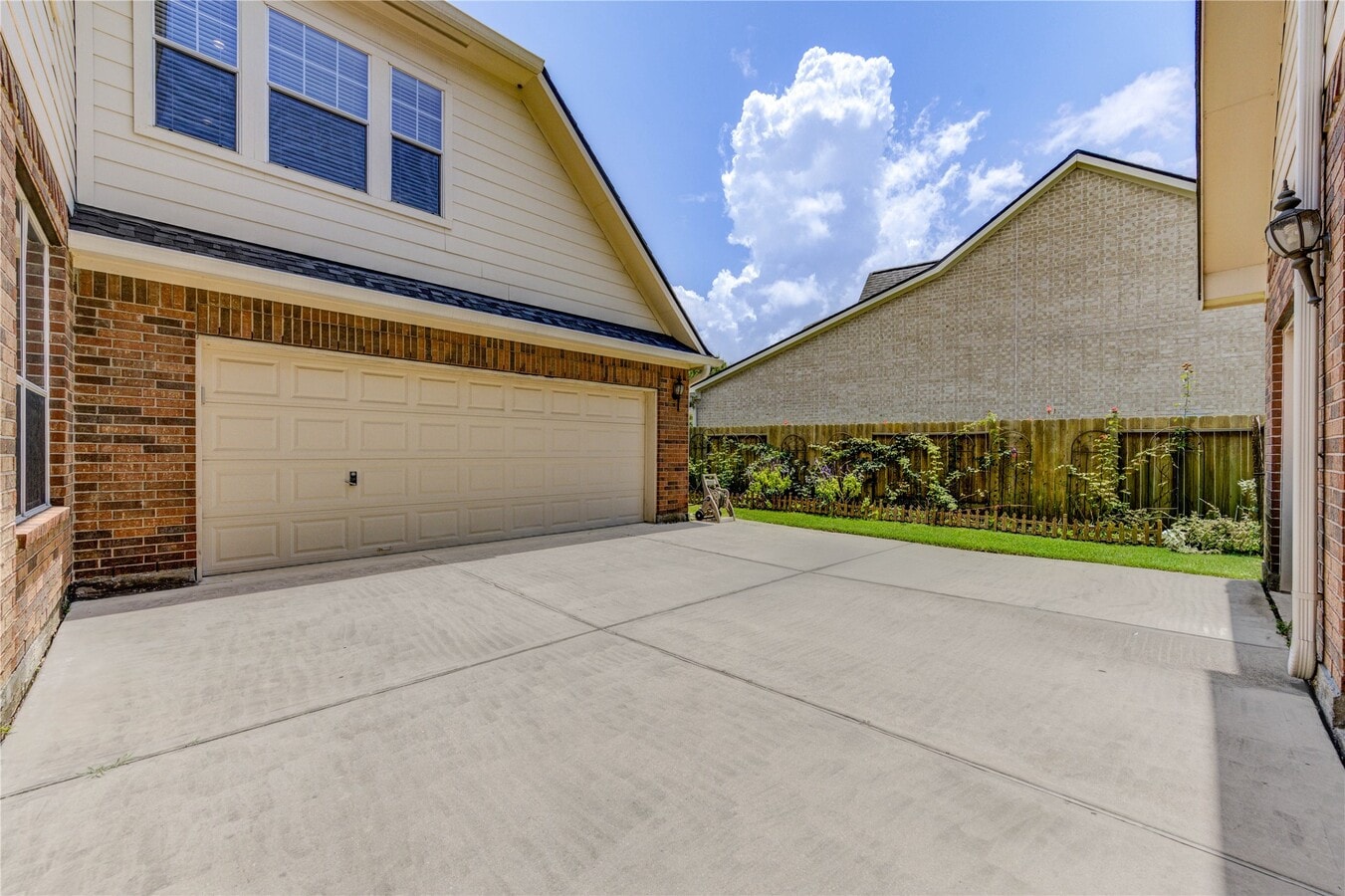 Photo - 3819 Rivermoss Ln