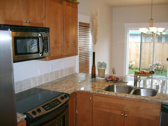 Photo - 211 Silver St