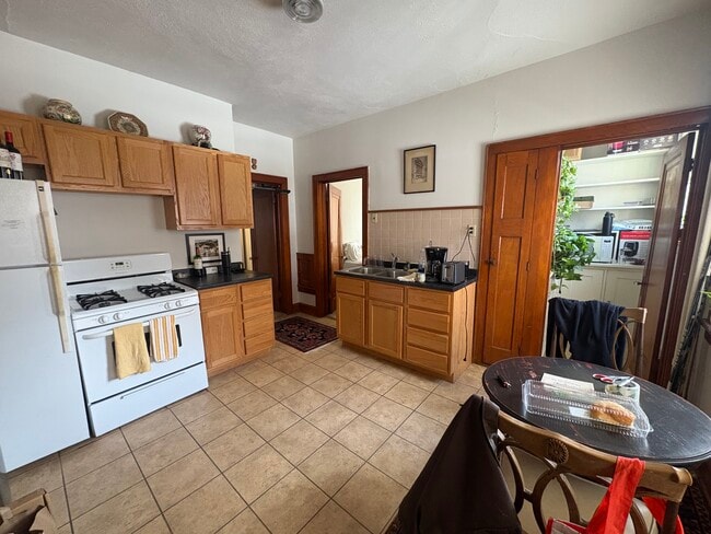 Photo - 3355 N Bartlett Ave Unit 2