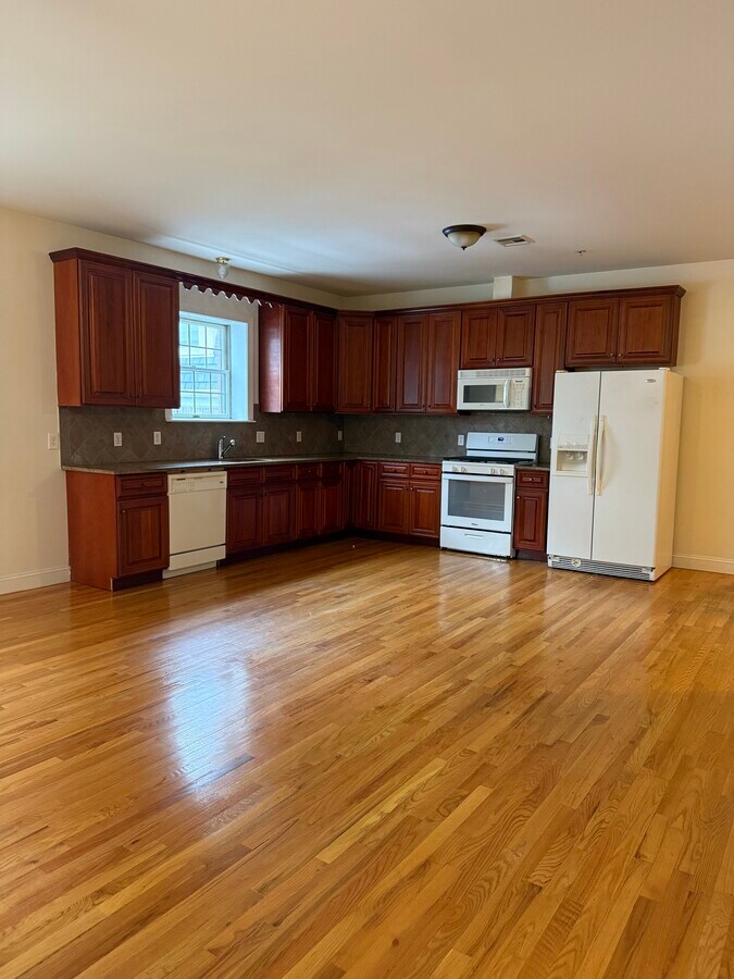 Photo - 196 Franklin Ave Unit 2