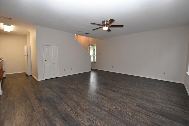 Photo - 921 Sagewood Trail