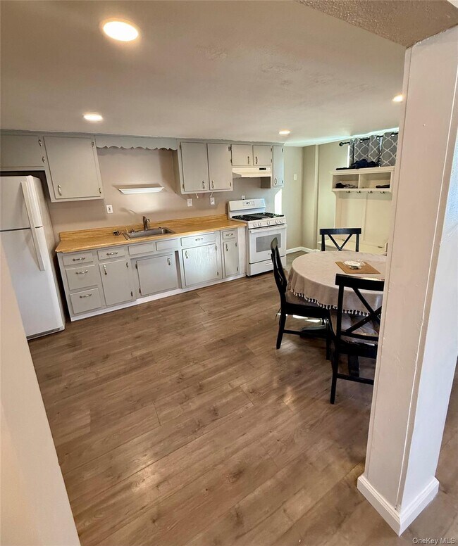 Photo - 14 Alary Rd Unidad 2