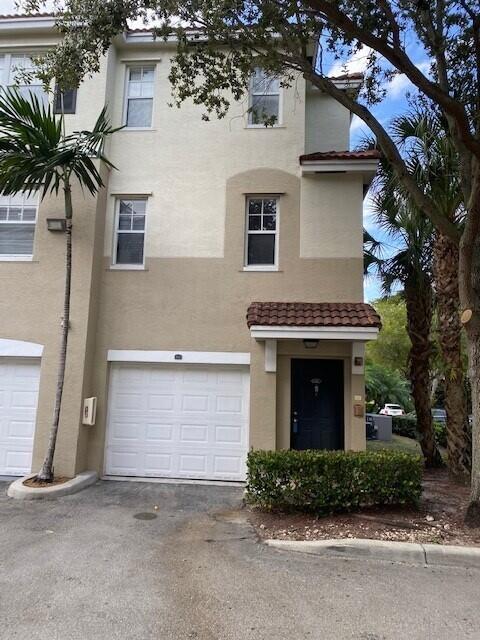 Building Photo - 5960 W Sample Rd Unit 208