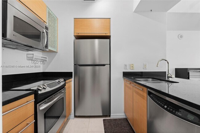Photo - 950 Brickell Bay Dr Unit 501