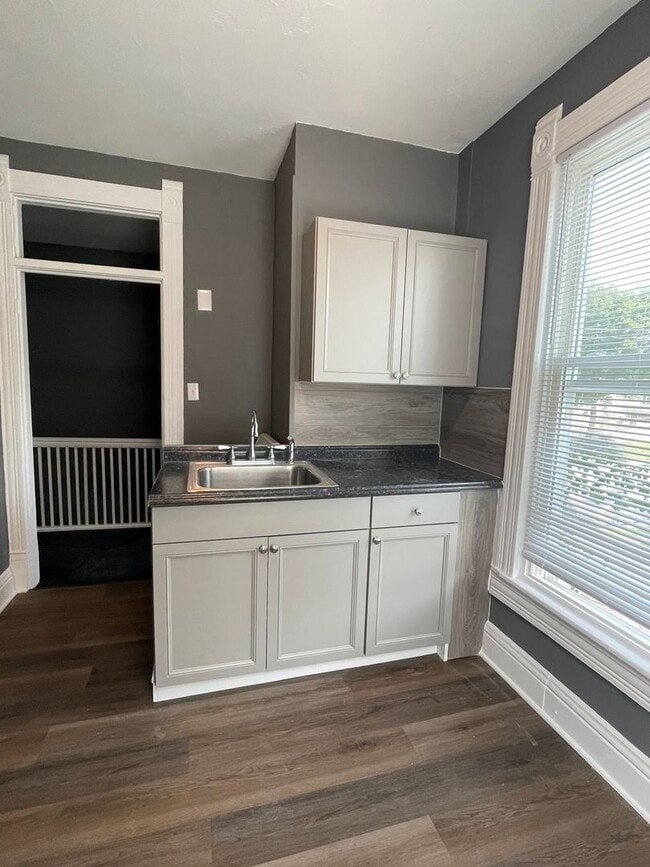 923-925 N 9th- HBS - 923-925 N 9th- HBS Apartamento Unidad 923 1/2 N 9th