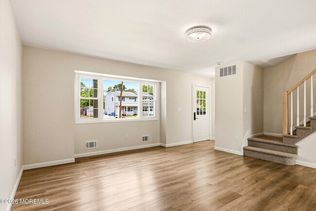 Photo - 812 Oak St