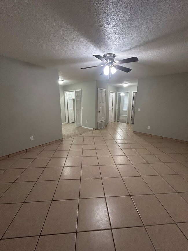 3404 SW Landau Ct Unit 3404 SW Landau Ct Apt 2