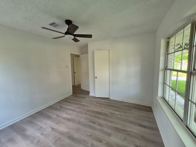 Photo - 10221 Bretton Dr