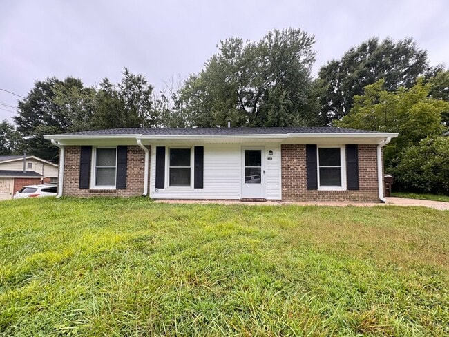 Building Photo - Fully Renovated 3BR Brick Ranch on Cul-De-Sac Rental