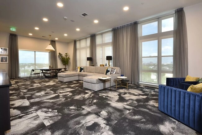 Photo - 3636 W Dallas St Unit 359