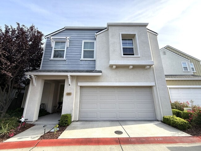 Building Photo - Great 4bd/3ba Home with 2 Car Garage!