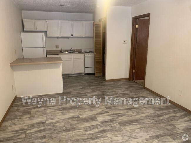 Building Photo - 1219 2nd St Unit Apt 6