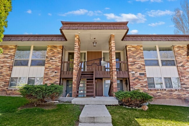 Building Photo - 350 E Unit #1