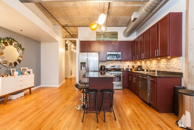 Building Photo - 933 W Van Buren St Unit 812