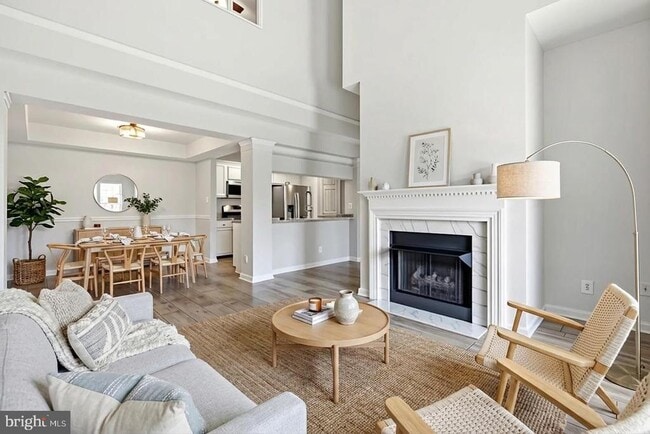 Building Photo - 46630 Drysdale Terrace Unit 300