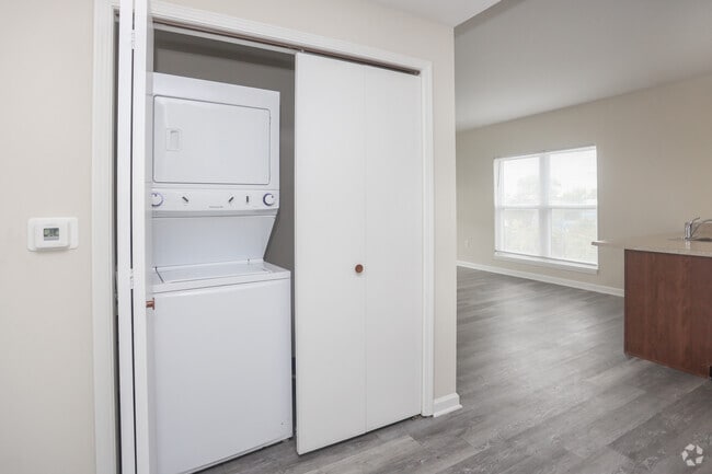 1BR, 1BA - 623 SF - Madison Lofts