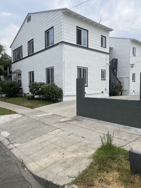 Photo - 2452 W 18th