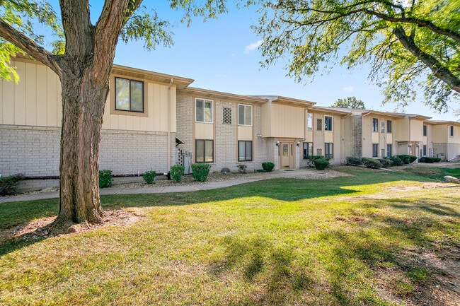 Building Photo - 15717 Orlan Brook Dr Unit 84