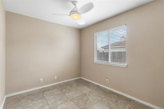Photo - 318 Mitchell Dr
