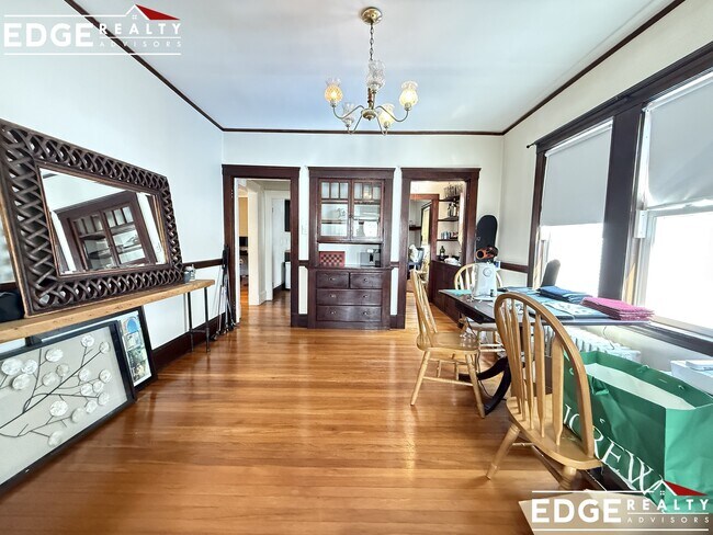 Photo - 19 Cresthill Rd Unit 1