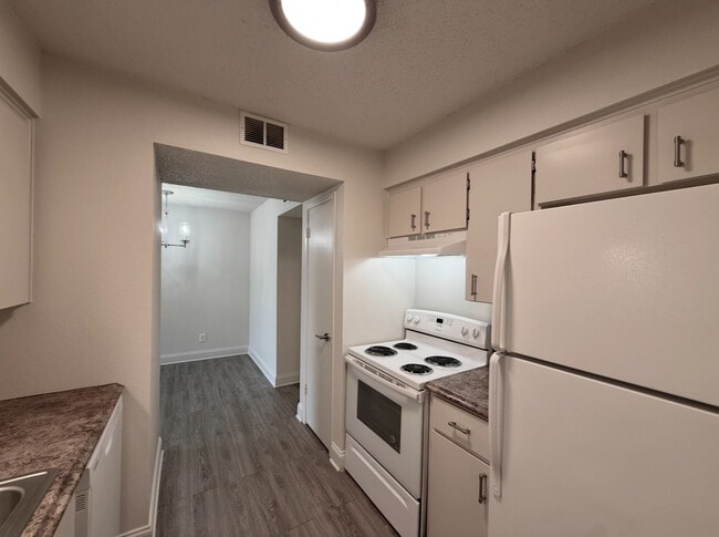1 bedroom kitchen