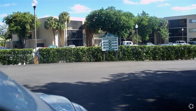 Building Photo - 8045 SW 107th Ave Unit 214 Rental