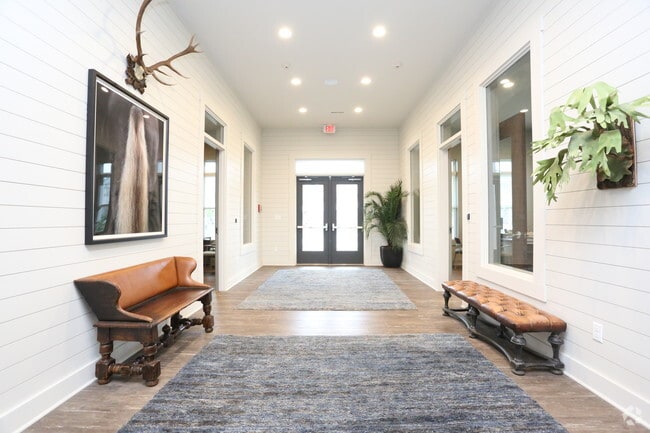 Clubhouse - The MarQ