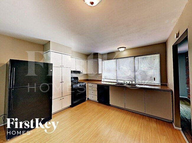 Photo - 3558 Whispering Woods Dr